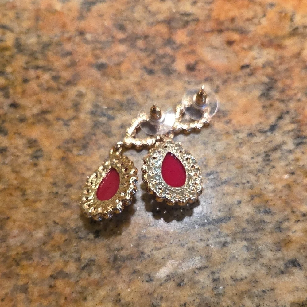 Elegant Pink Teardrop Necklace and Earrings Set | Matching Jewelry Set.